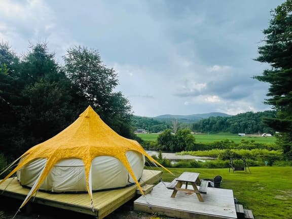 Chic River Glamping Tent by Stowe Hot Tub & Sauna